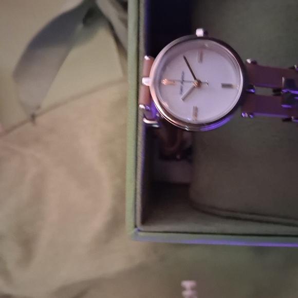 Tory Burch watch - Picture 4 of 5